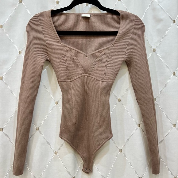 Abercrombie Long Sleeve Bodysuit - Picture 2 of 2